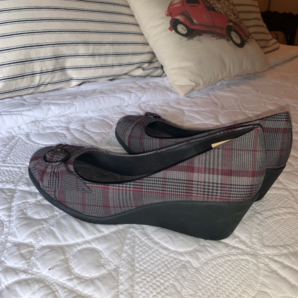 Women’s Shoe size 9